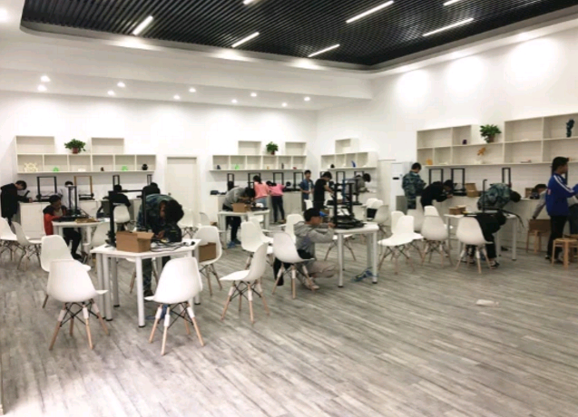 3D打印專業(yè)受追捧 數(shù)造湖南與江西湘東中等專業(yè)學(xué)校合作辦學(xué)實現(xiàn)共贏